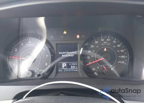 2017 Toyota Sienna Le 8 Passenger z USA, uszkodzony, nr VIN 5TDKZ3DC3HS783912